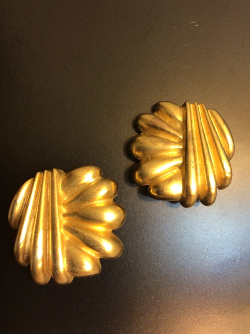 Alexis Kirk Large Vintage Gold Tone Reeded Clip On Earrings